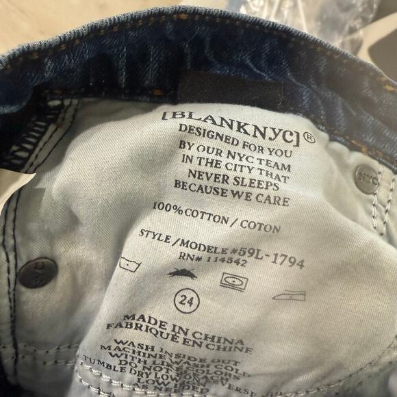 BLANKNYC The Madison Crop High Rise Crop Jeans Medium Wash Denim Size 24 - Picture 7 of 8